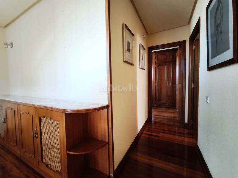 Foto 83527f21-5feb-4bc6-b450-800ccc67f1e8. Casa con riscaldamento parcheggio piscina in Avenida Madrid Logroño