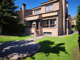 Maison  Logroño - avenida de madrid. Chalet independiente con jardín en avenida de madrid