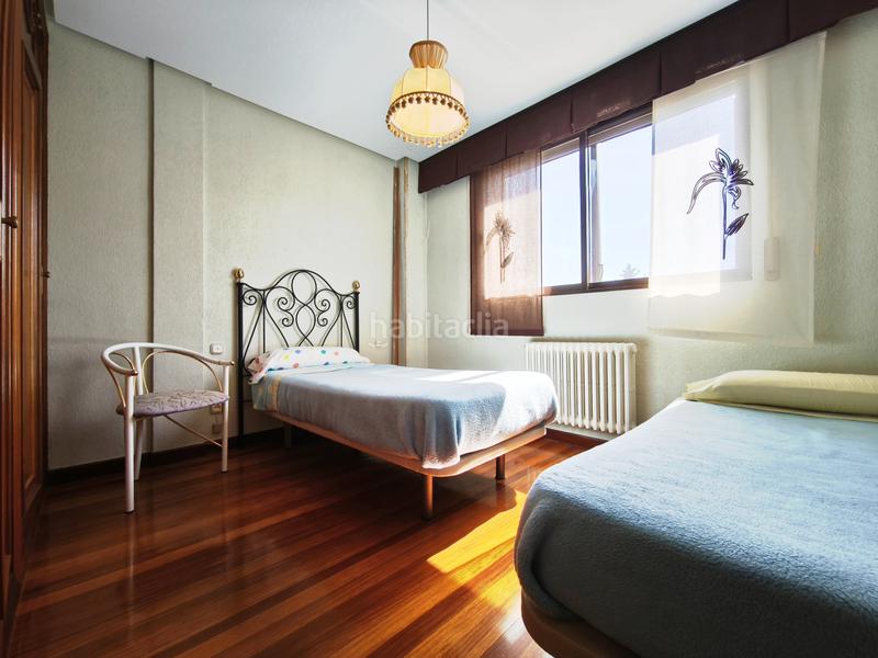 Foto dbdcbbfa-abf7-4fcb-a37c-652d76cdc4fe. Casa con riscaldamento parcheggio piscina in Avenida Madrid Logroño