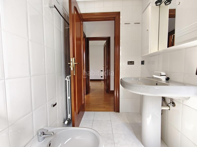 Foto 299d6c16-e236-451a-9923-c20f3df4325e. Casa chalet en avenida de madrid, en Avenida Madrid Logroño