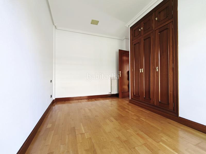 Foto 9009d203-9bb8-4056-8ecd-cd45e4924f4d. Casa chalet en avenida de madrid, en Avenida Madrid Logroño