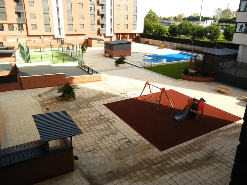 Foto d0fe3e8d-ca04-4248-a0ce-737e7ace0f77. Appartamento con riscaldamento parcheggio piscina in Logroño