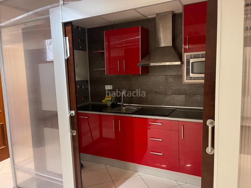 Foto e2839e10-7829-4b32-be4a-df2c2c7cc380. Alquiler oficina se ofrece en alquiler una excepcional y moderna oficina ubicada en la reconocida zona de cascajos, en el corazón . esta en Logroño