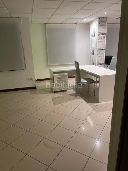 Foto 14ba4a4f-ca9d-4b90-bafb-11d389c62c16. Miete büro mit parking in Cascajos - Piqueras Logroño