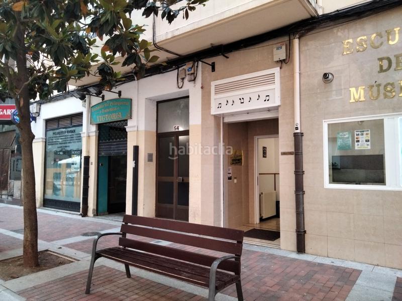 Foto baa8fdd5-ba8b-425f-9bc1-2523a7adb106. Location local commercial dans Gran Via Logroño