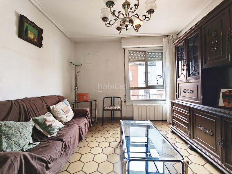 Foto f498abee-24a9-4767-b6c3-42f4b150d0d7. Piso  de 3 habitaciones centro en Gran Via Logroño