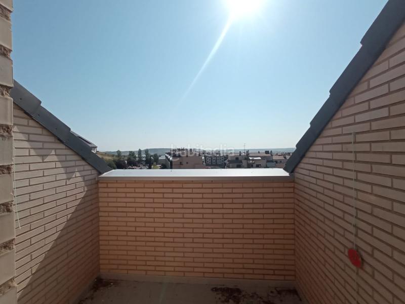 Foto 277fd8a3-1a62-46c1-adbc-fe1325058170. Piso duplex de obra nueva en Villamediana de Iregua