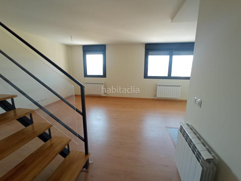 Foto 96ca22c8-c2e7-4439-a77c-54420c8b7258. Piso duplex de obra nueva en Villamediana de Iregua