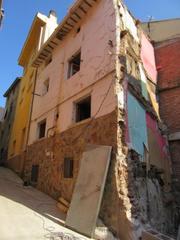 Casa adossada  Albelda de iregua - eras. Vivienda en el centro de albelda, se encuentra en estado de derr