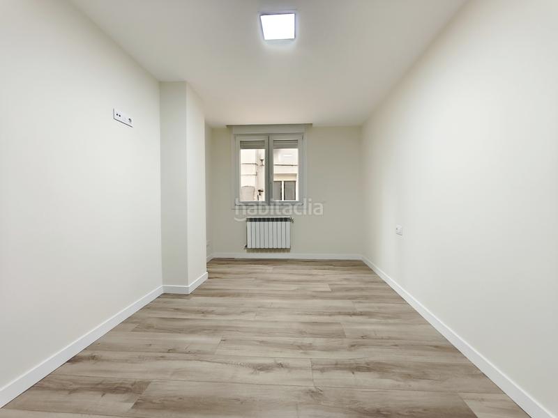 Foto 15c7f8de-4749-4b8e-8195-5c87a348f98e. Piso  reformado de 3 habitaciones centro en Gran Via Logroño