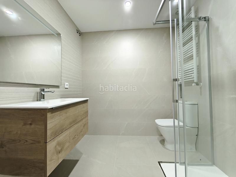 Foto 17cbc749-2c44-4ed8-a2bc-e9c4ceec1392. Piso  reformado de 3 habitaciones centro en Gran Via Logroño