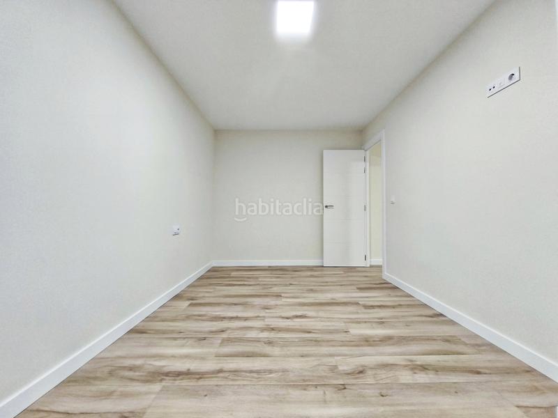 Foto f7a429fb-ba4f-4041-affb-72f521e6db5d. Piso  reformado de 3 habitaciones centro en Gran Via Logroño