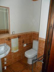 Nau industrial  Logroño - aurora infante. Local en el cubo sin acondicionar, con salida de humos y de chim