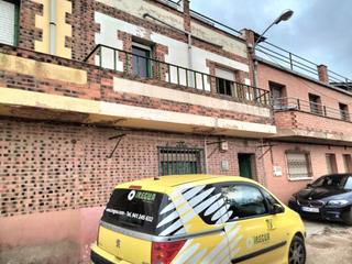 Pis a Alberite - cl alta 3. Venta de coqueto merendero en alberite con 2 habitaciones y amue