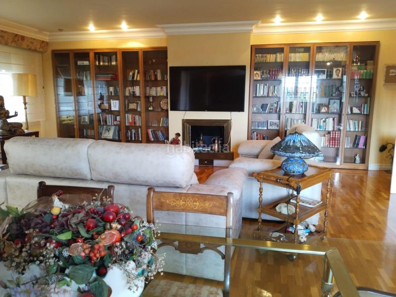 Foto 41b07d4a-6c69-4c11-9c78-ba9b48d1bc2c. Casa amb calefacció aparcament piscina a Avenida Madrid Logroño