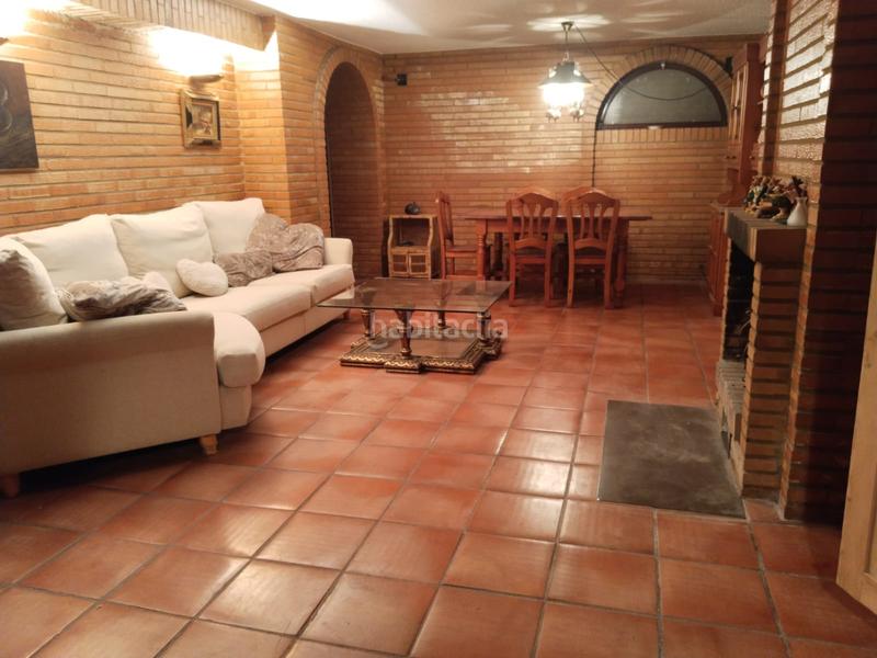 Foto 4801c08a-9dab-422e-b620-1360de3725eb. Casa amb calefacció aparcament piscina a Avenida Madrid Logroño