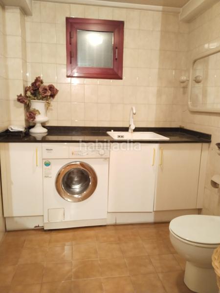 Foto 530e8f57-e8b6-4e03-a355-9cf94abc9af8. Casa amb calefacció aparcament piscina a Avenida Madrid Logroño