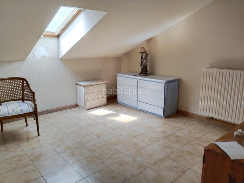 Foto 71efb774-ef52-48f7-a9e3-c9ddeed085a0. Casa amb calefacció aparcament piscina a Avenida Madrid Logroño