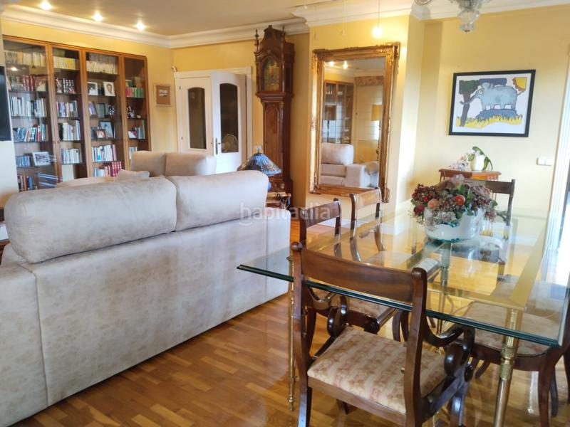 Foto 786eabd8-1c64-40ae-b0f5-7658f88ad7e9. Casa amb calefacció aparcament piscina a Avenida Madrid Logroño