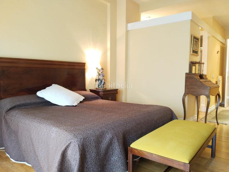 Foto 80f4eceb-0bee-4e5b-a066-383d7f97095c. Casa amb calefacció aparcament piscina a Avenida Madrid Logroño