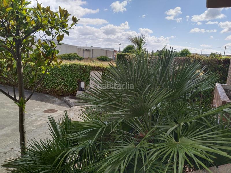 Foto 9942c266-5c42-457f-82eb-aa292136d605. Casa amb calefacció aparcament piscina a Avenida Madrid Logroño