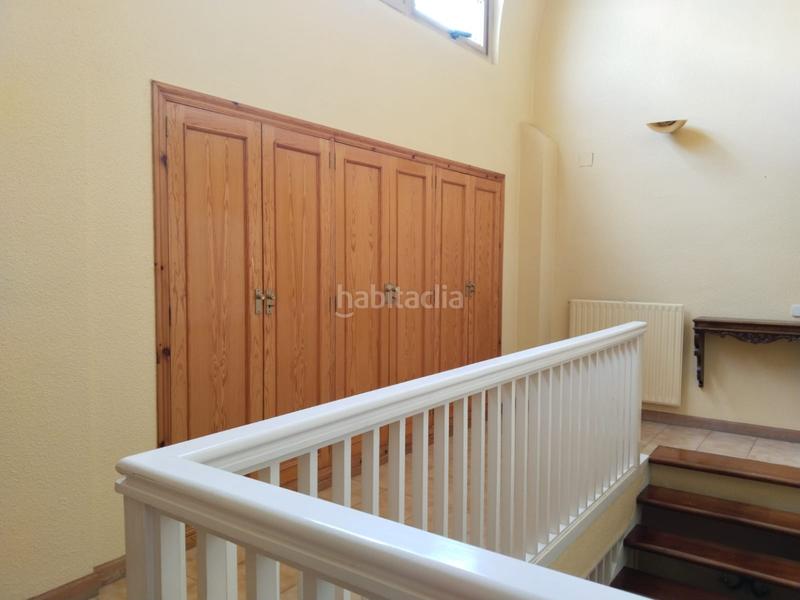 Foto db7b0ef5-c8be-4e95-be6f-1880416c9e5d. Casa amb calefacció aparcament piscina a Avenida Madrid Logroño