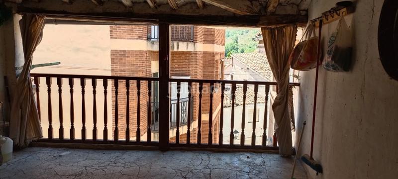 Foto a504cd85-8c83-45d1-a89a-82b1e270fc4f. Casa  en venta en Viguera