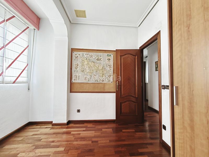 Foto 4ab3aa99-f379-40e7-825a-6c4f6a581481. Piso oportunidad única de adquirir un magnífico piso en el corazón ! presentamos este encantador inmueble ubicado en la zona en Logroño