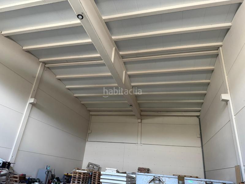 Foto ef9b2d24-1764-411d-ad09-023914beca5a. Alquiler nave industrial se alquila nave industrial en en polígono casablanca presentamos una excelente oportunidad para establecer o expandir su negocio en Laguardia