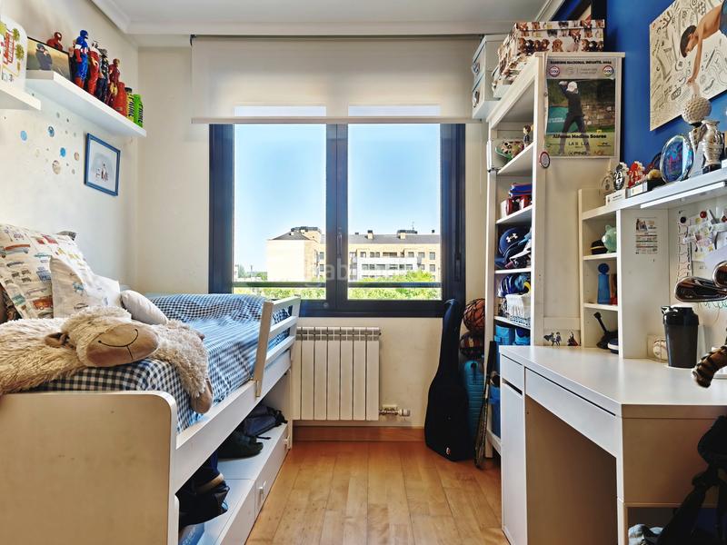 Foto fd46b448-97fc-46ab-a321-33a0fbd71700. Piso  de 3 habitaciones con terraza en la guindalera en Logroño