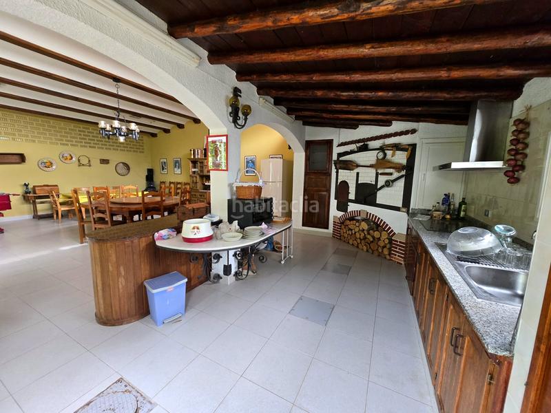 Foto 5b7e3c04-b870-4a67-8600-2d2a26cf1c86. Casa se presenta una magnífica oportunidad para aquellos que buscan una vivienda espectacular en un entorno idílico. esta impresionante en Nalda