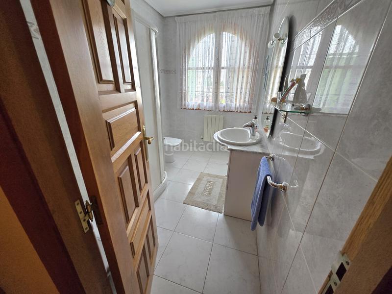 Foto 8becf57a-ef13-4ca9-96fc-d186bcf06449. Casa se presenta una magnífica oportunidad para aquellos que buscan una vivienda espectacular en un entorno idílico. esta impresionante en Nalda