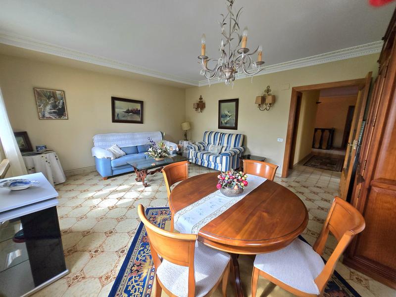 Foto a5ab7822-3044-4a07-8333-8b678a1d92e3. Casa se presenta una magnífica oportunidad para aquellos que buscan una vivienda espectacular en un entorno idílico. esta impresionante en Nalda