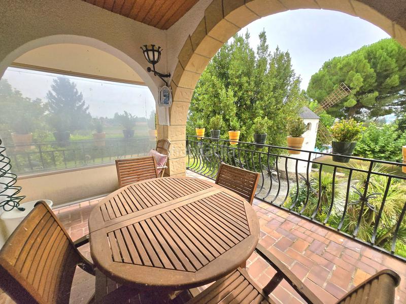 Foto b6a92a36-b4bd-4bf9-b023-84d1365d8b87. Casa se presenta una magnífica oportunidad para aquellos que buscan una vivienda espectacular en un entorno idílico. esta impresionante en Nalda