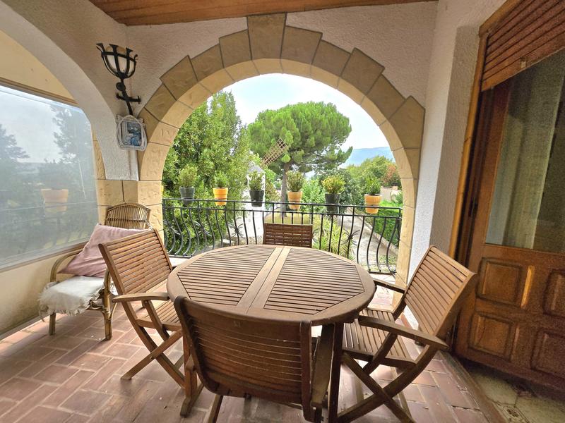 Foto d8012e9a-a81e-41b0-a314-cab2f9174d66. Casa se presenta una magnífica oportunidad para aquellos que buscan una vivienda espectacular en un entorno idílico. esta impresionante en Nalda