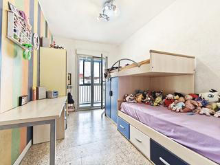 Pis a Jesuitas. Piso en venta de 3 habitaciones en logroño centro