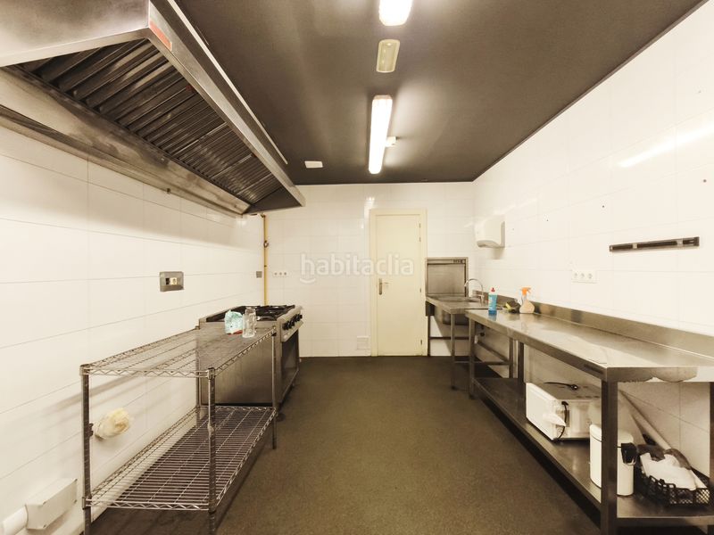 Foto db8198c5-c1bd-4b93-87f3-c62cf0d2f11d. Local comercial a Lardero