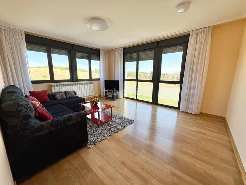 Foto e3f1f2f4-1357-46a0-9df3-ae26ac1cff4e. Miete etagenwohnung mit heizung parking pool in Portillejo - Valdegastea Logroño