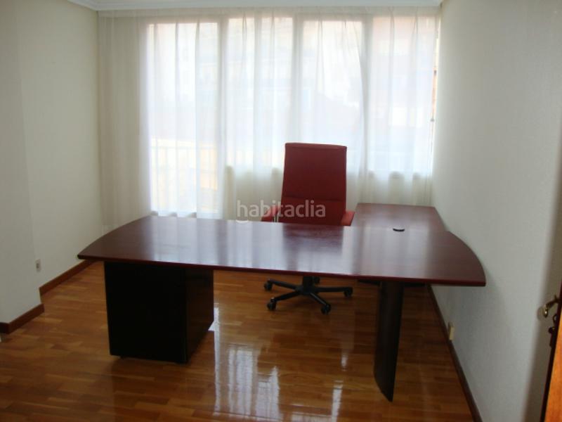 Foto c5f2d03b-fdb8-4bf5-b5f7-8a1c41bd05d0. Büro in Gran Via Logroño