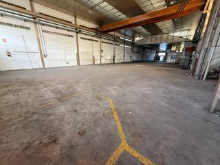 Nave industrial en La Portalada - Varea. Oportunidad única espaciosa nave industrial a la venta en logroñ