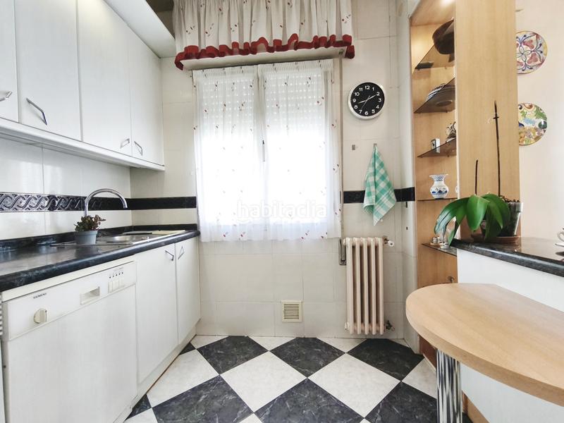 Foto 0ebbb4d2-55f4-4990-a694-f41d1a14d386. Appartement avec chauffage dans Residencia Logroño