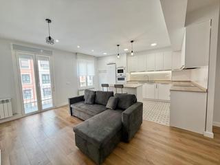 Lloguer Pis  Logroño - av colon. Apartamento completamente reformado y a estrenar en alquiler, ub