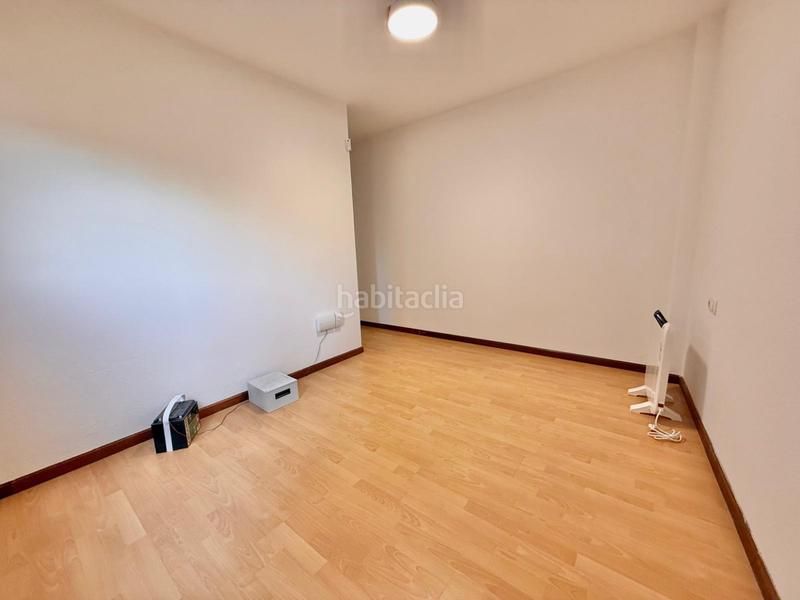 Foto 82452360-593f-48ee-a17a-bee9fb3827bd. Miete etagenwohnung mit heizung in Nalda