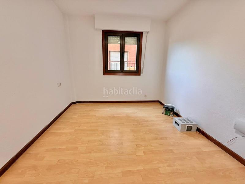 Foto a271dd47-54ff-4c13-bc28-7341a8b9b882. Miete etagenwohnung mit heizung in Nalda