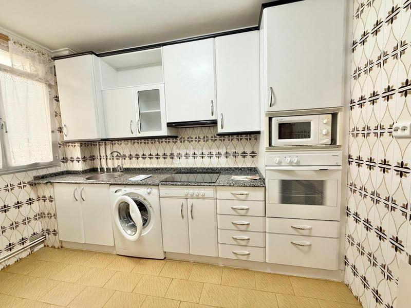 Foto 581a1120-b906-4c16-8a29-bec880620f6c. Lloguer pis amb calefacció a Residencia Logroño