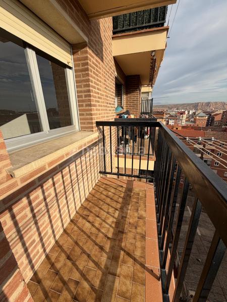 Foto 03f51b19-e18c-478c-bd51-a30527e26c17. Miete etagenwohnung mit heizung in Gran Via Logroño