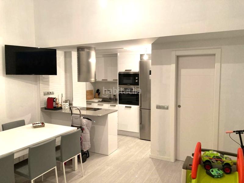 Foto f740bf31-19c8-415c-929e-23b90f5ce188. Nave industrial merendero en gral. urrutia en Oeste Logroño