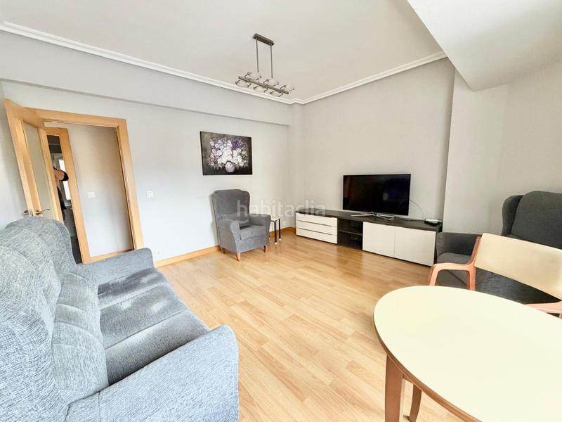 Foto 29697991-ef51-4df7-8250-fea0b965fdd7. Rent flat with heating in Oeste Logroño