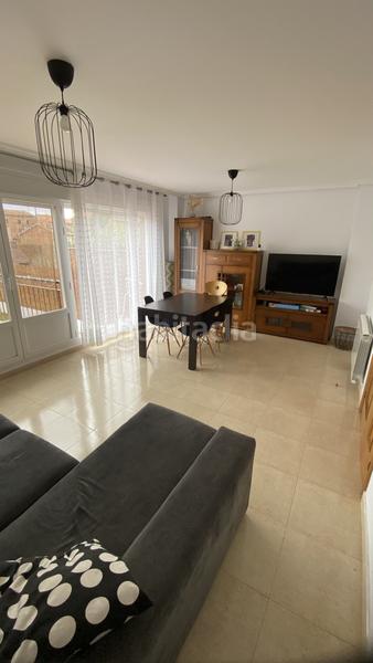 Foto c9fcb7f2-62c2-4787-b1ff-1adfe41629e0. Casa adossada amb calefacció aparcament a Alesanco