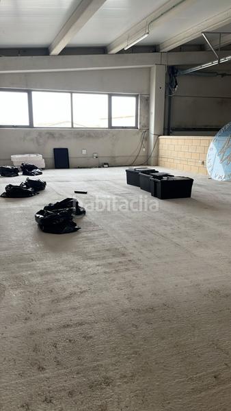 Foto d5107f27-81a7-4378-a144-9bc682972445. Affitto capannone industriale in Alberite